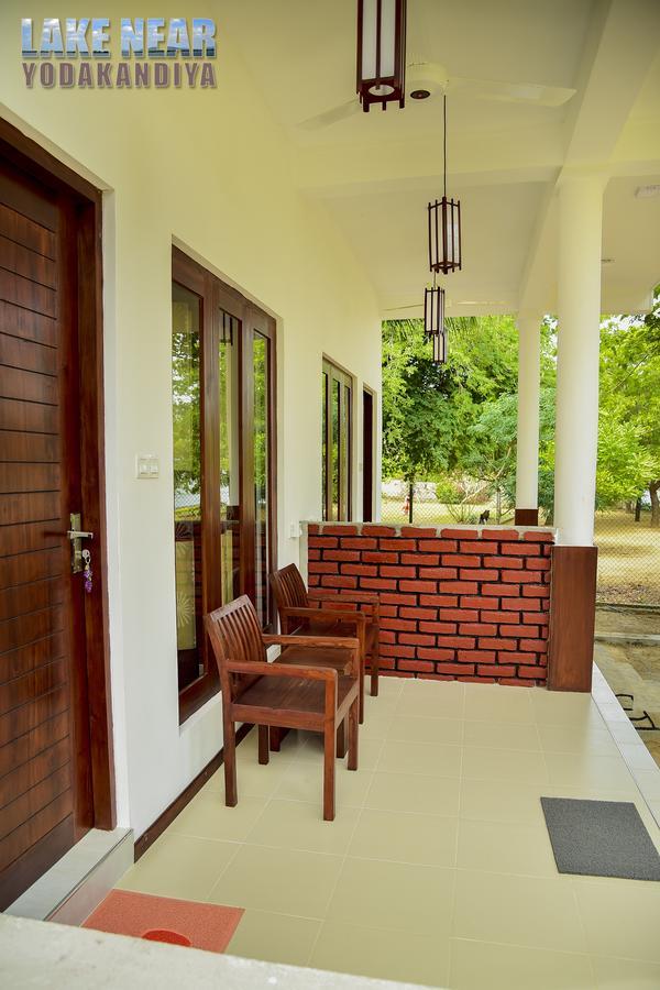 Lake Near Yala Tissamaharama Exterior photo